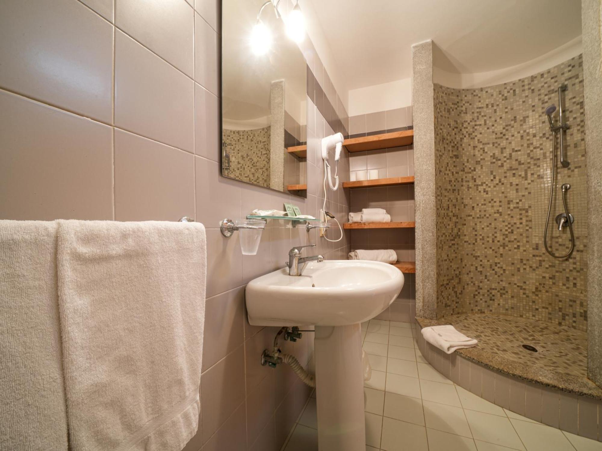 Le Tonnare Di Stintino - Beach Resort Eksteriør bilde